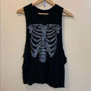 Rib cage tank